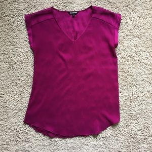 2/$26 Magenta flowy V neck blouse
